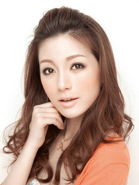 温州最好的化妆学校 好气色淡妆画法 给金秋妆容增添一丝亮色，推荐橘色俏丽妆怎样化